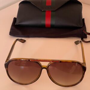 GUCCI | Vintage Aviator Tortoise Sunglasses GG 1627S